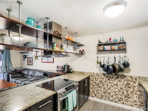 3rd image of 12202 108th Avenue Ct E