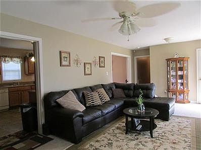 5th image of 18 Glen Martin Ln