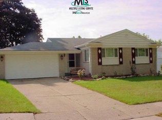 765 Southampton St, Auburn Hills, MI 48326