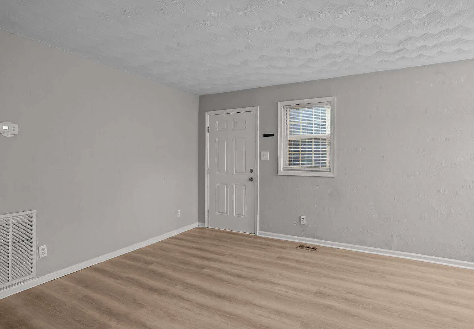 2 bed, 1.0 bath, 725 sqft, $1,500 — Photo 4