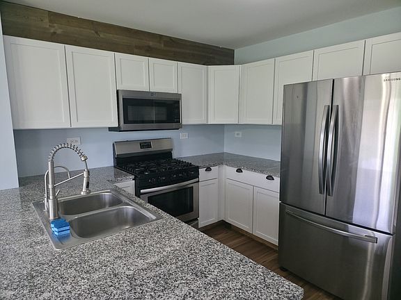2nd image of 419 Prairieview Dr