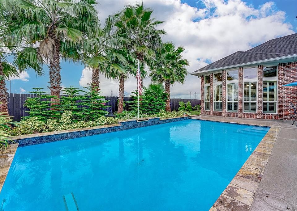 1st image of 4331 Windmill Hill Dr