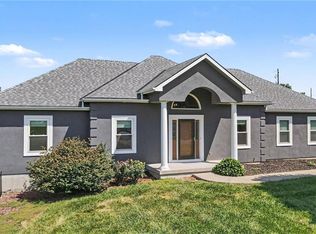 16502 Dana Ln, Leavenworth, KS 66048