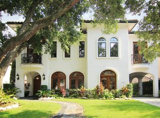 6023 Floyd St, Houston, TX 77007