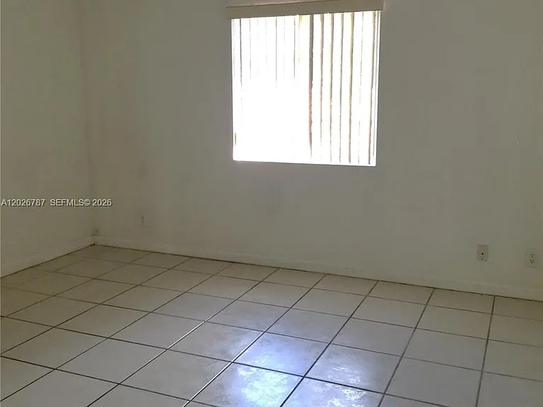 4812 Washington St #7 — Photo 10