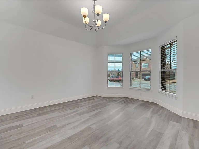 438 Camille Xing — Photo 6
