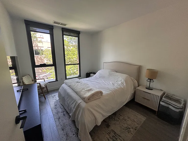 33 S Peoria St #9T — Photo 9