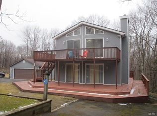 42 Brunswick Dr, Mount Pocono, PA 18344