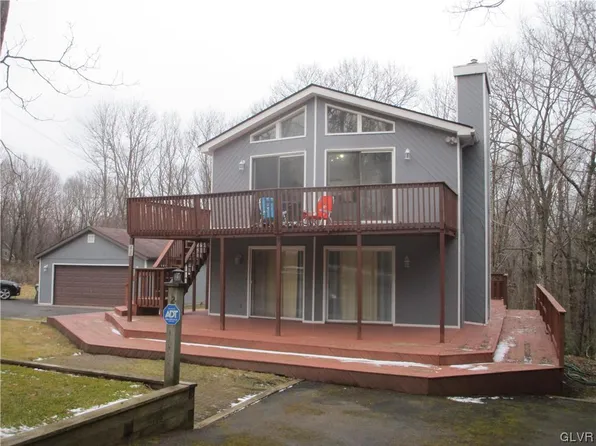 42 Brunswick Dr, Mount Pocono, PA 18344