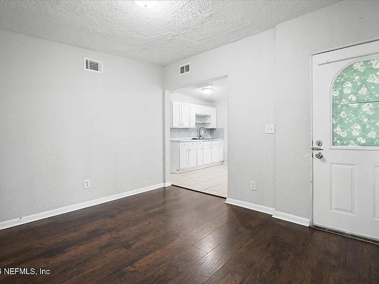 6601 Cleveland Rd — Photo 9