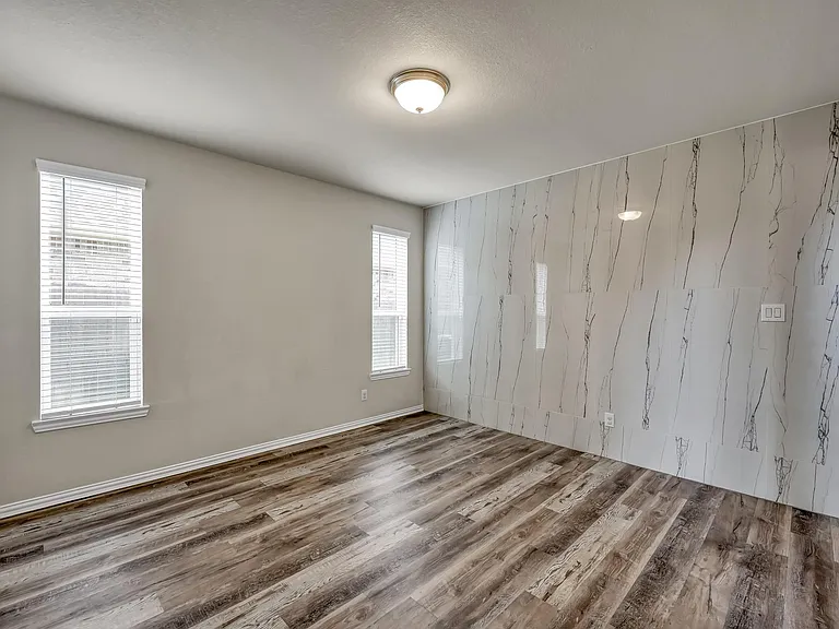 125 Dina Ln — Photo 4