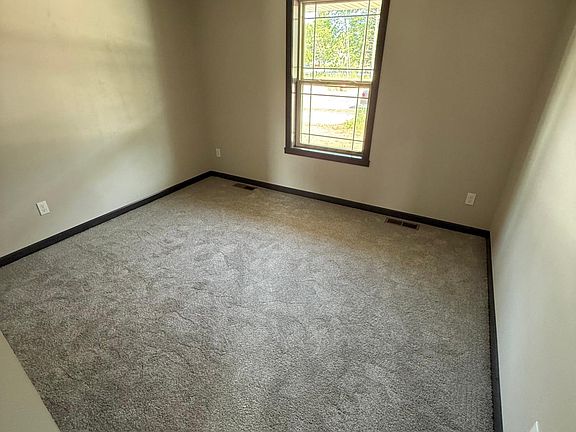 5th image of 1011 Constellation Way