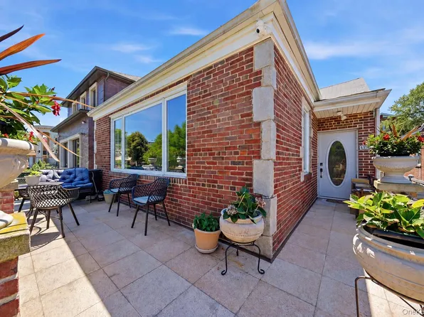 4082 Ocean Avenue, Brooklyn, NY 11235