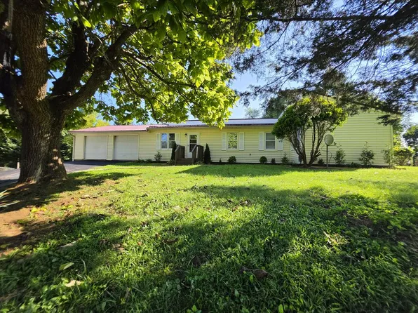 247 Mockingbird Ln, Galax, VA 24333