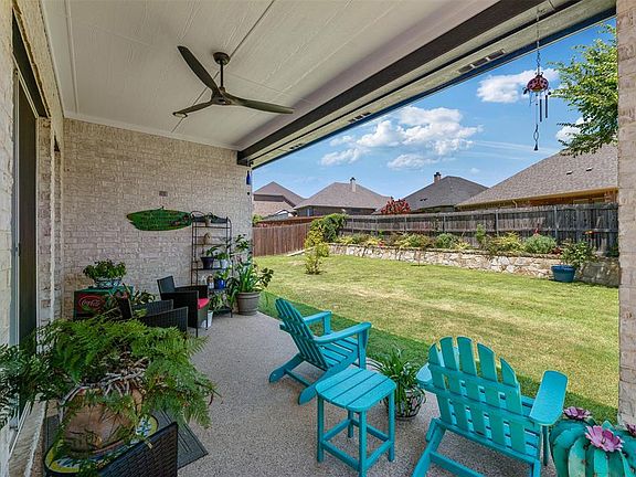 4th image of 421 W Blue Star Ct