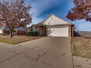 509 Quail Hollow Dr, Midlothian, TX 76065