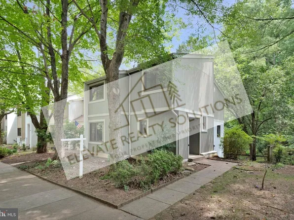 2347 Millennium Ln #1, Reston, VA 20191