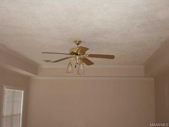 3rd image of 1301 Dorchester Dr