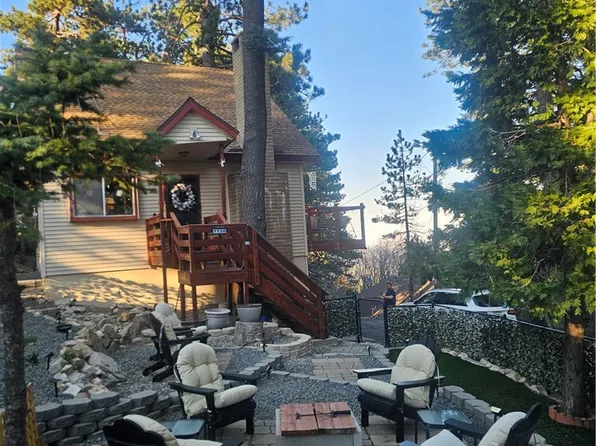 1130 Park Pl, Rimforest, CA 92378