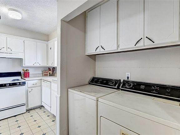 4th image of 1624 Claudia Dr