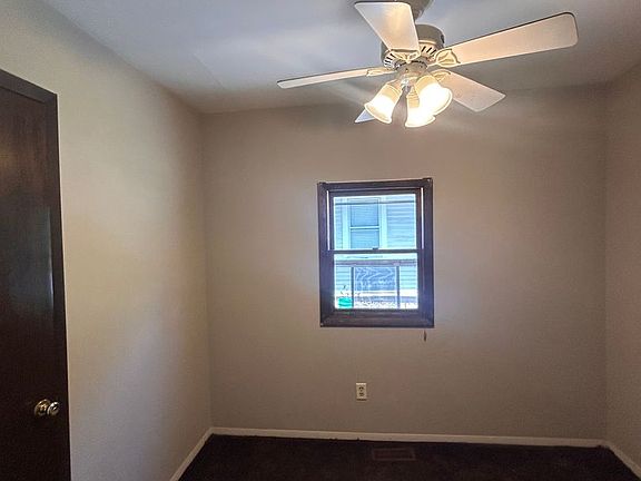 5th image of 2405 Poinsette Dr
