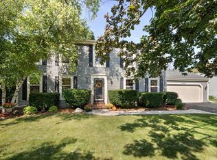 W225N2549 Alderwood Ln, Waukesha, WI 53186