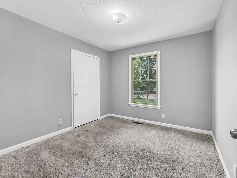 502 Havendale Ct — Photo 25