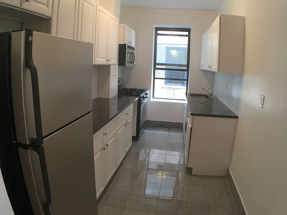 1st image of 921 Washington Ave #3HU