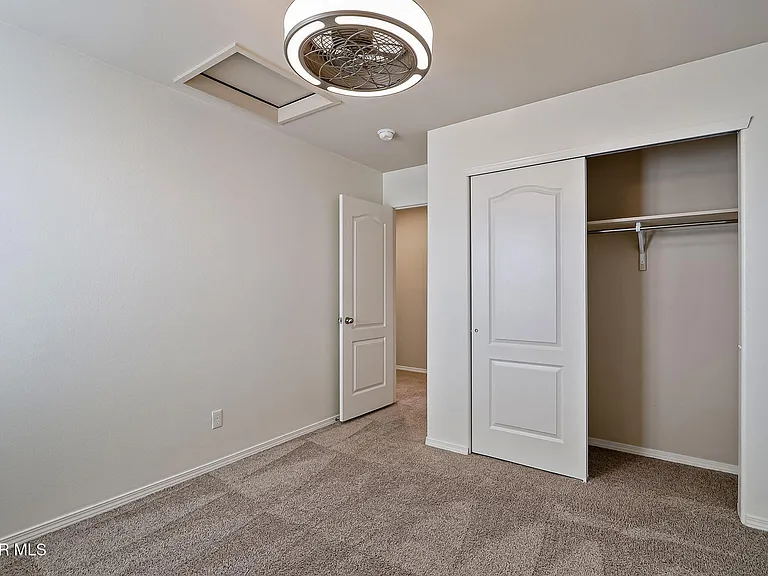 3921 Desert Dunes Dr — Photo 38