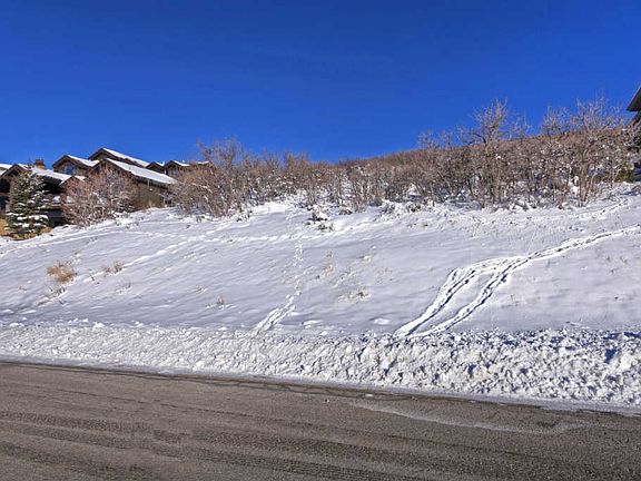 5th image of 1425 Seasons Dr