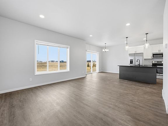 4th image of 6683 28th St S
