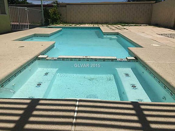 5th image of 1421 Laguna Ave