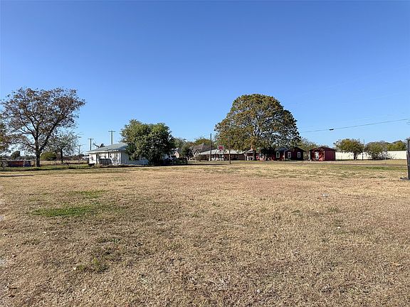 5th image of 602 S 3rd St