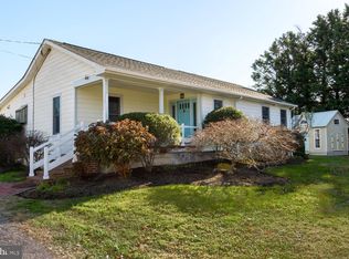 231 Love Point Ave, Stevensville, MD 21666