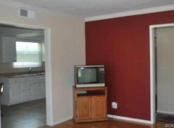 5th image of 806 S Lope Ln