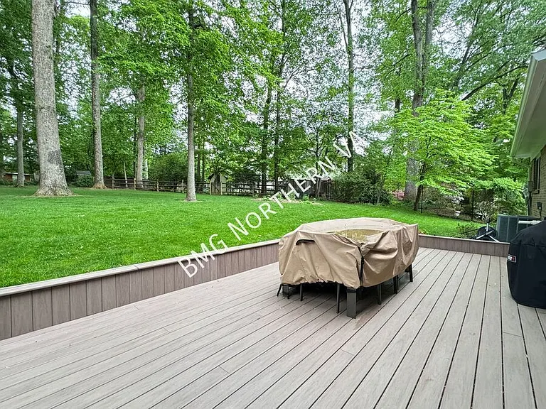 404 Onondio Cir SE — Photo 38