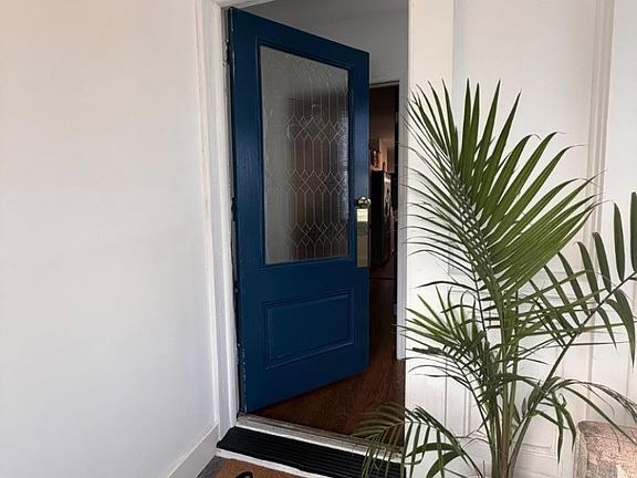 4th image of 305 Leland Ave