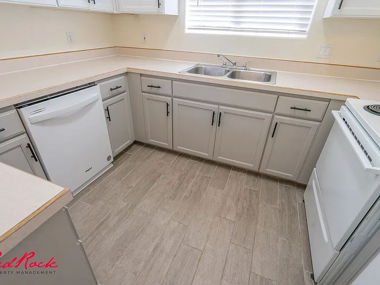 441 E Sunland Dr #6 — Photo 21