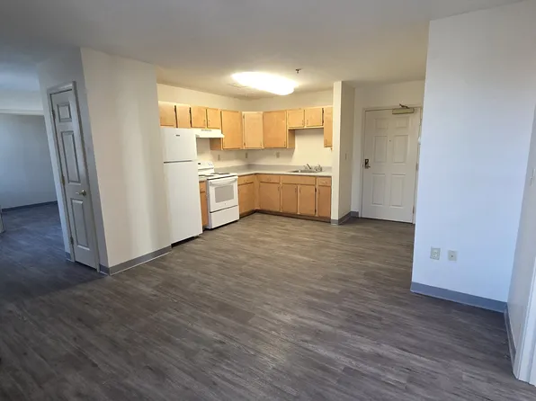 5 Market Ln #201, Concord, NH 03301