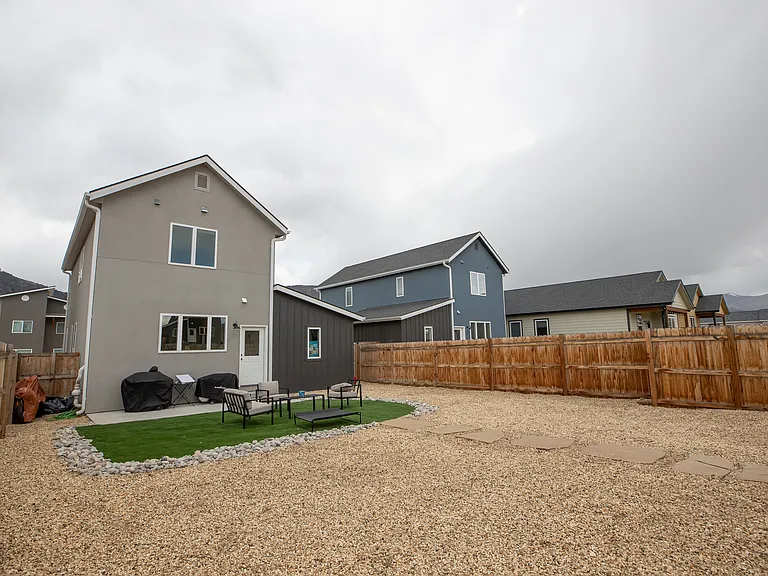 10708 Willow Ave — Photo 18