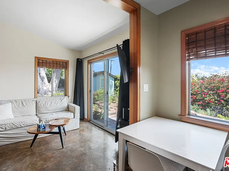 709 Ocean Park Blvd #C — Photo 8