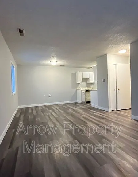 11141 N 137th St #51 — Photo 2