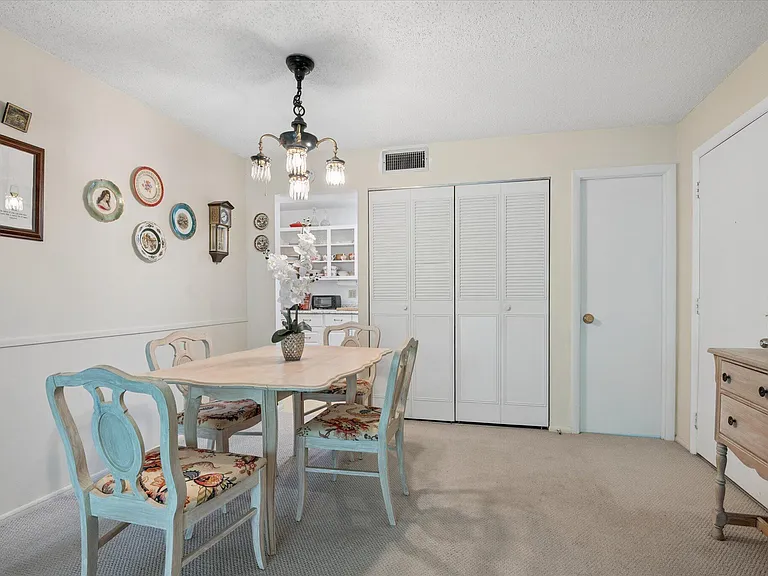 473 Lake Frances Dr — Photo 5