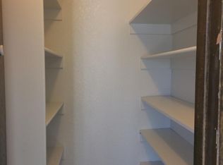 16420 Sequoia St, Hesperia, CA 92345