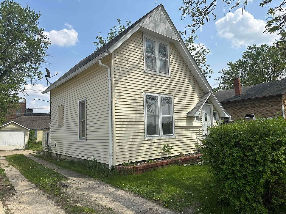 111 1st Ave SW, Oelwein, IA 50662 Zillow
