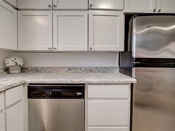 5th image of 7408 Madeira Dr