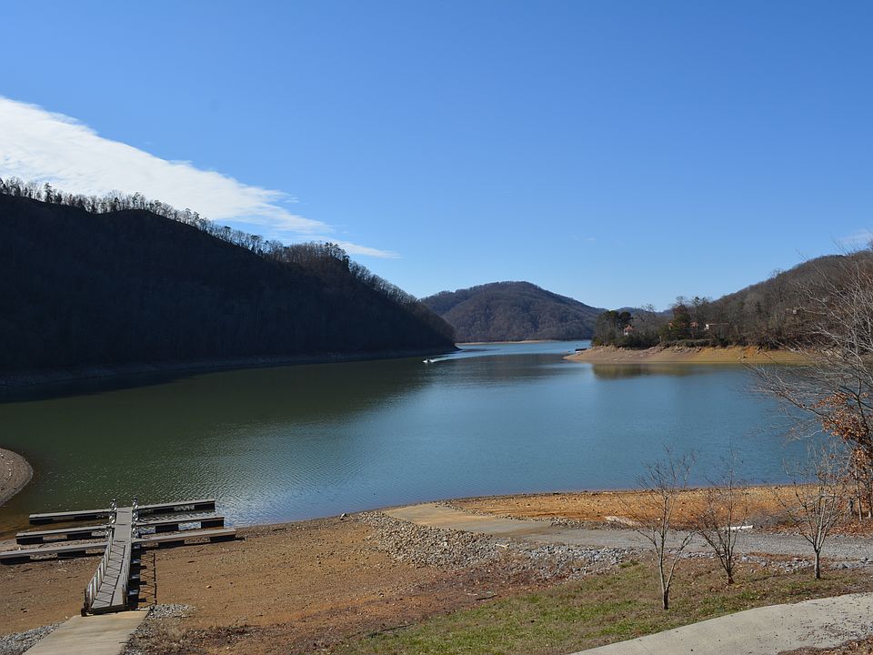 2nd image of Walnut Bend Dr #21