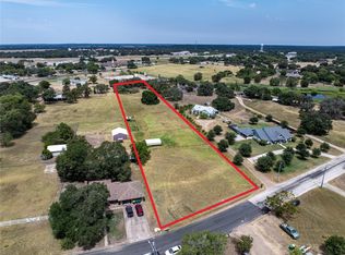E Roitsch Ln, La Grange, TX 78945