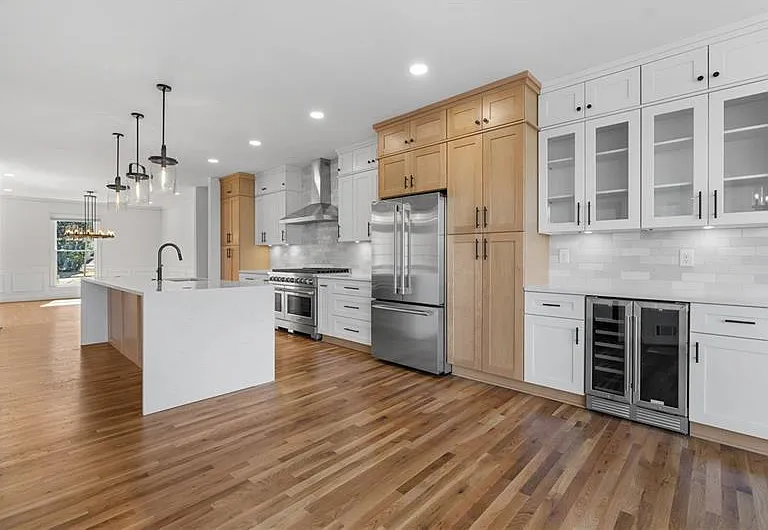 350 Kelson Dr — Photo 18