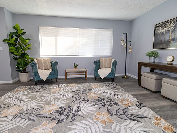 3rd image of 5211 Live Oak St #5221